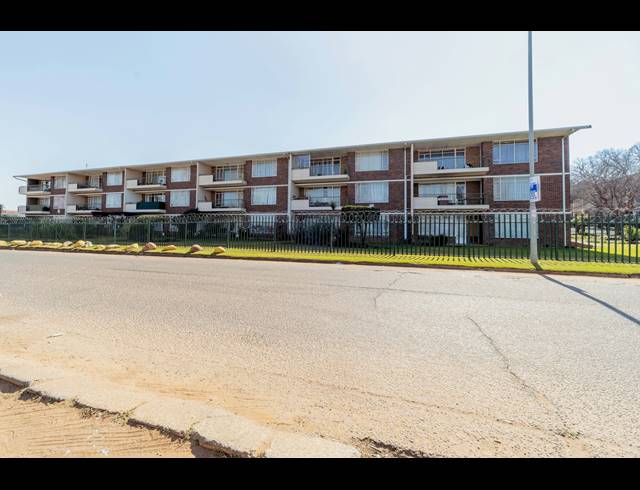 2 BEDROOM APARTMENT FOR SALE IN FLORIDA